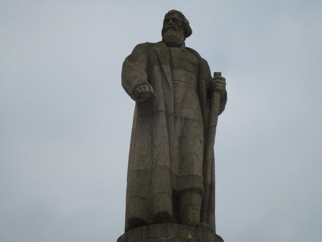 Памятник Ивану Сусанину в Костроме.JPG